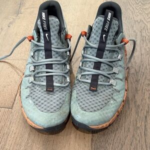 Nike Free Metcon 5 Sneakers - Men’s 13 - Grey & Orange